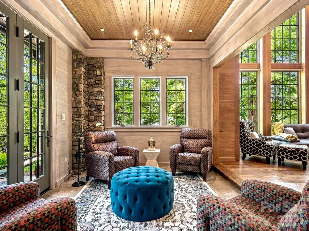 85 Chauncey Circle Asheville, NC 28803