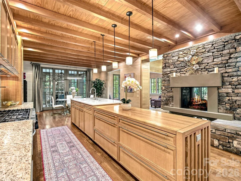 85 Chauncey Circle Asheville, NC 28803