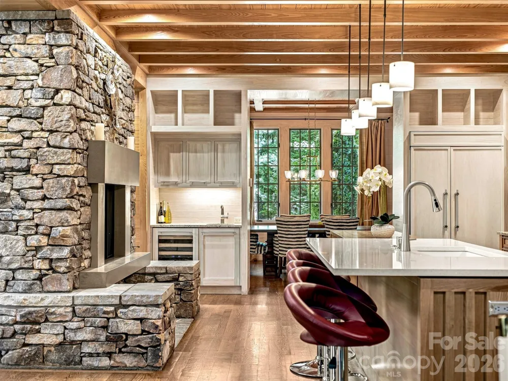 85 Chauncey Circle Asheville, NC 28803