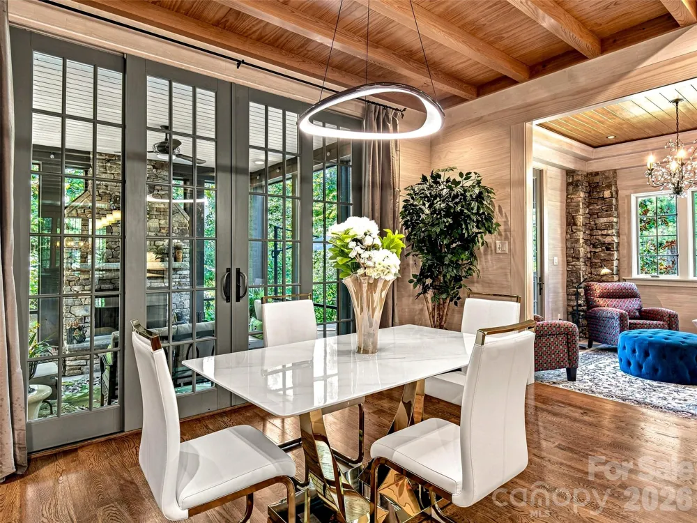 85 Chauncey Circle Asheville, NC 28803