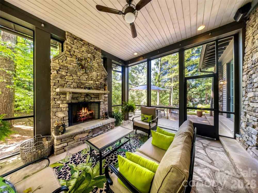 85 Chauncey Circle Asheville, NC 28803