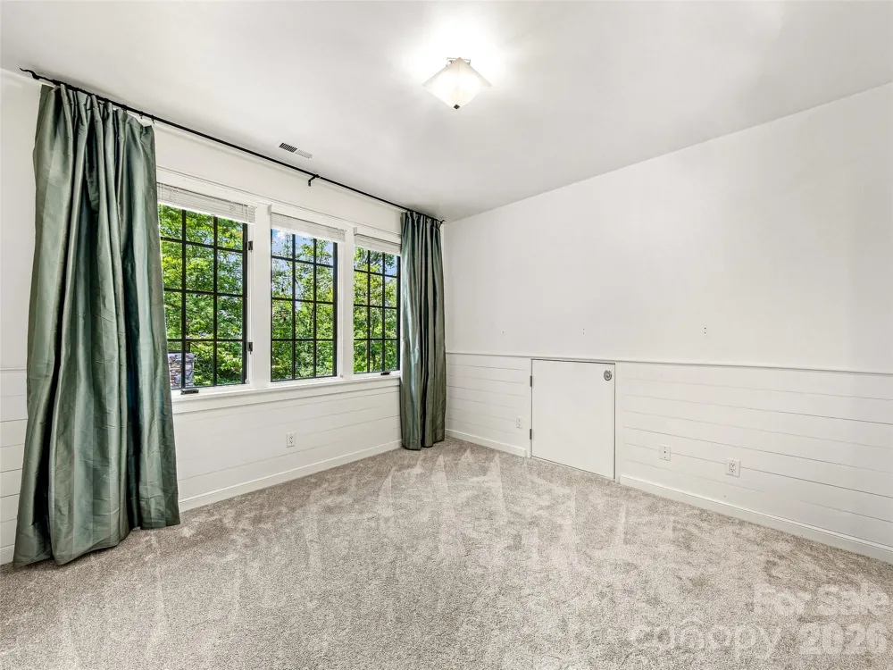 85 Chauncey Circle Asheville, NC 28803