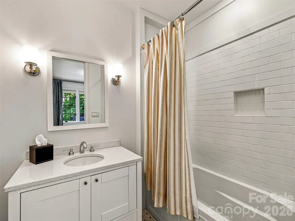 85 Chauncey Circle Asheville, NC 28803
