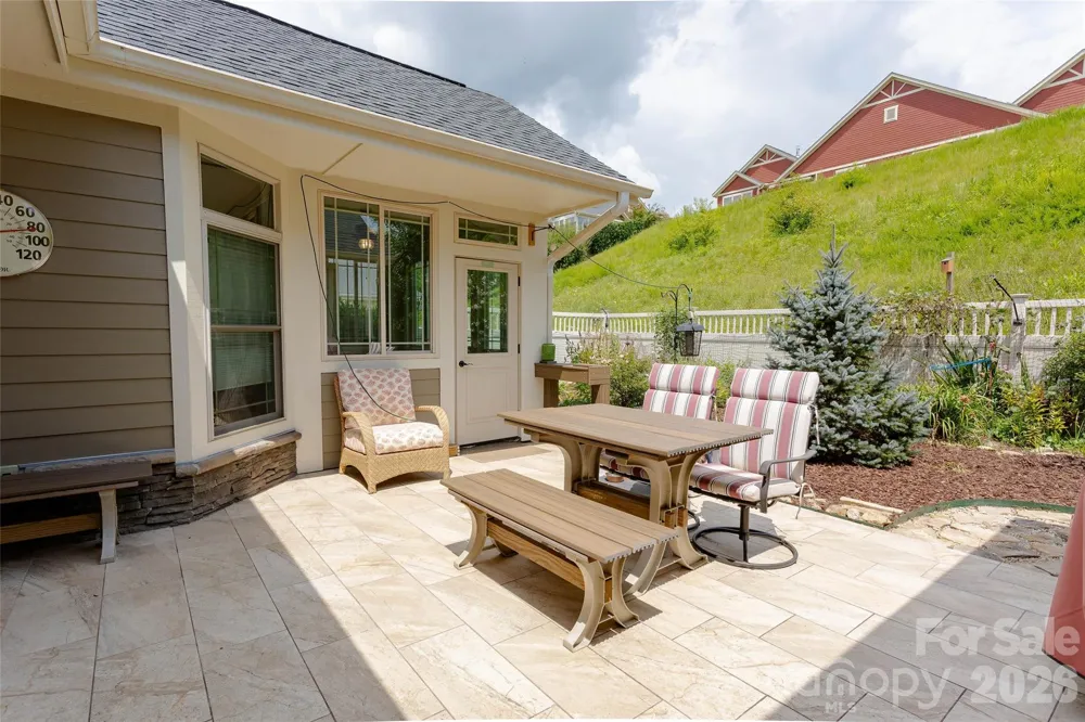 28 Westfield Way Candler, NC 28715
