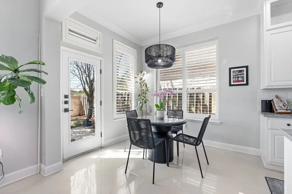 5000 Mission Oaks Boulevard #30 Austin, TX 78735