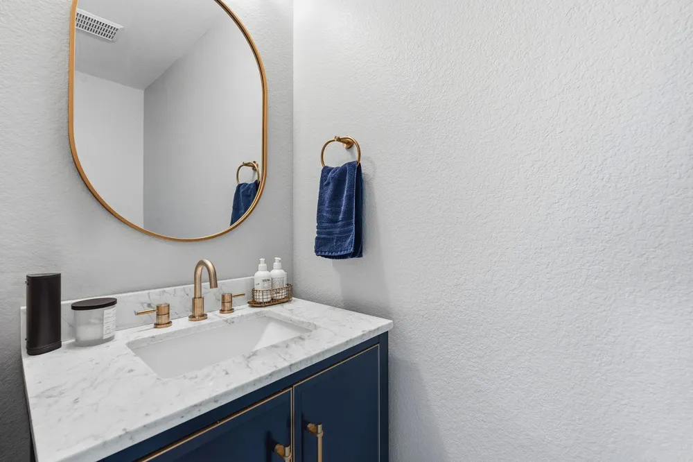 5000 Mission Oaks Boulevard #30 Austin, TX 78735