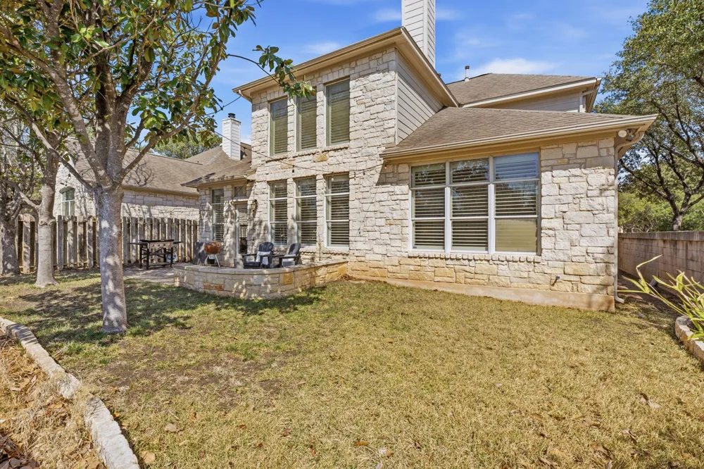5000 Mission Oaks Boulevard #30 Austin, TX 78735