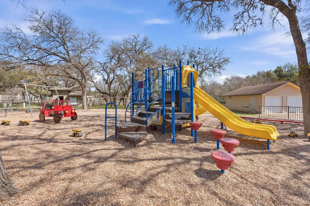 5000 Mission Oaks Boulevard #30 Austin, TX 78735