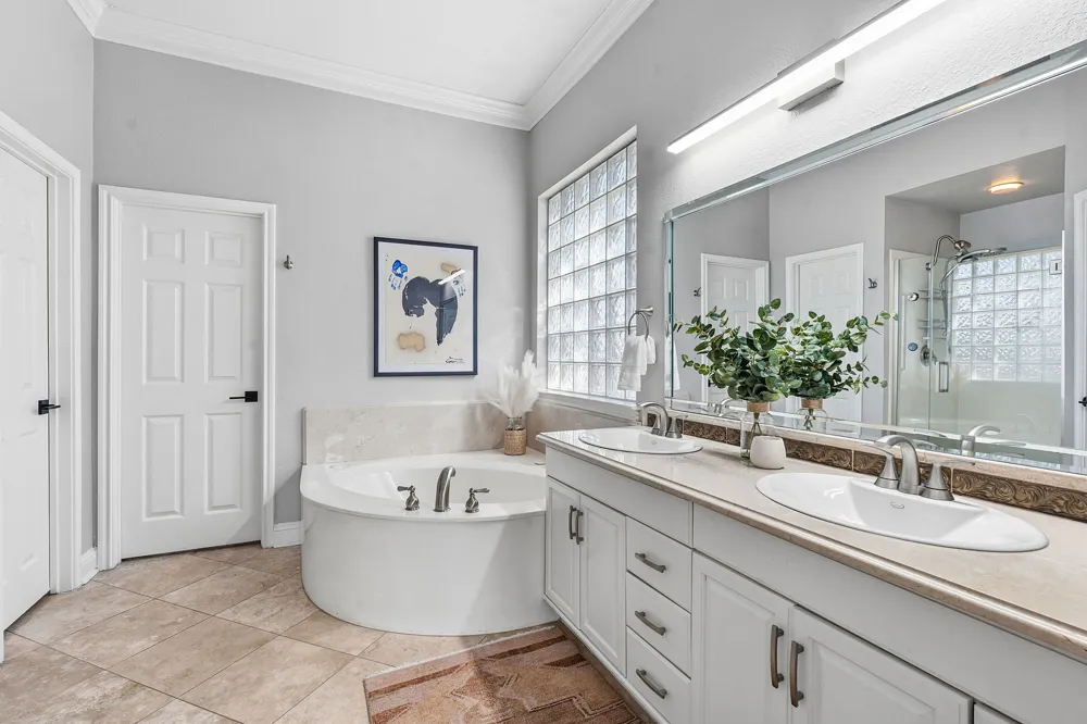 5000 Mission Oaks Boulevard #30 Austin, TX 78735