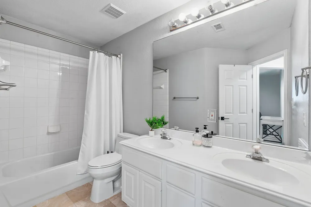 5000 Mission Oaks Boulevard #30 Austin, TX 78735