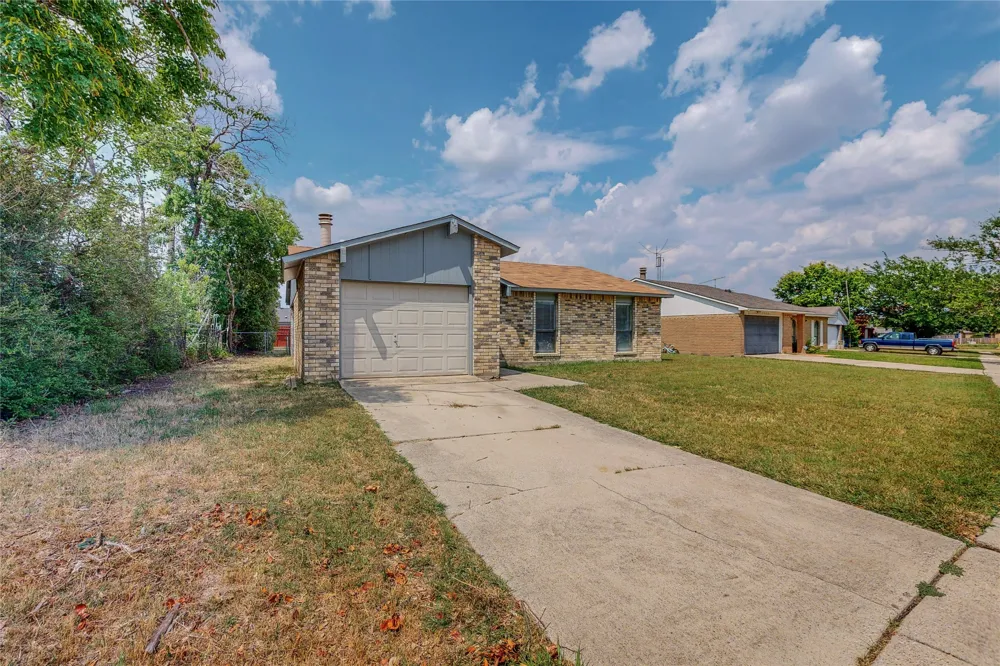 5568 Ragan Drive The Colony, TX 75056