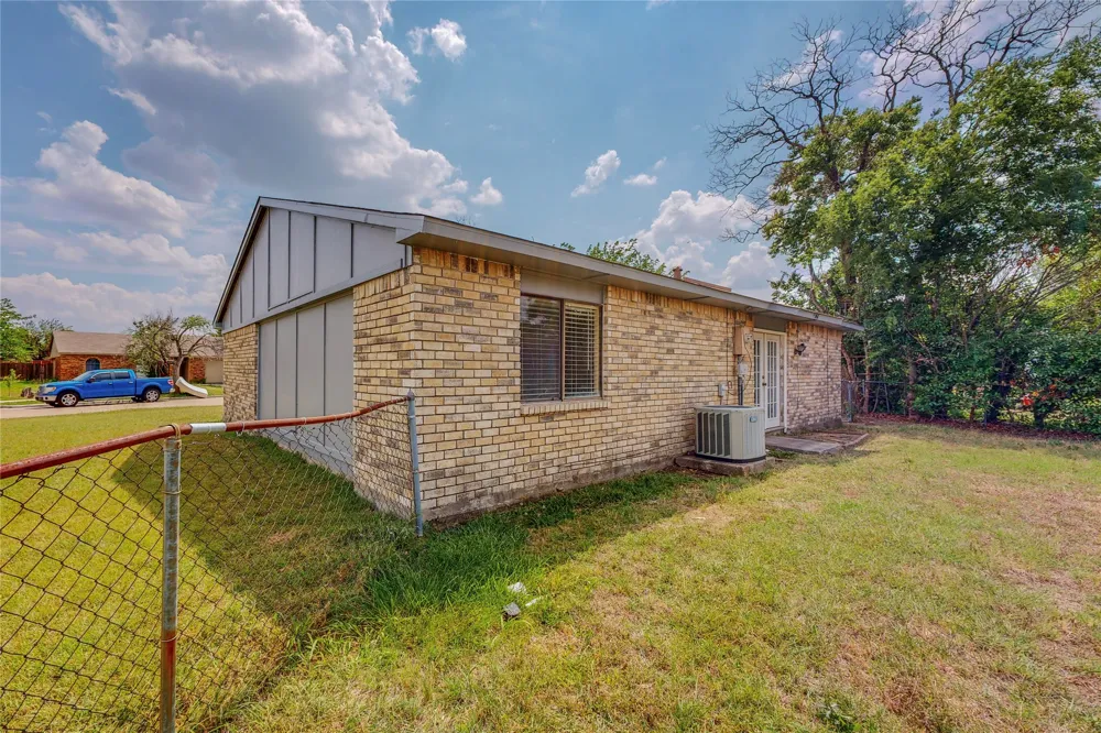 5568 Ragan Drive The Colony, TX 75056