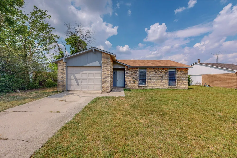 5568 Ragan Drive The Colony, TX 75056