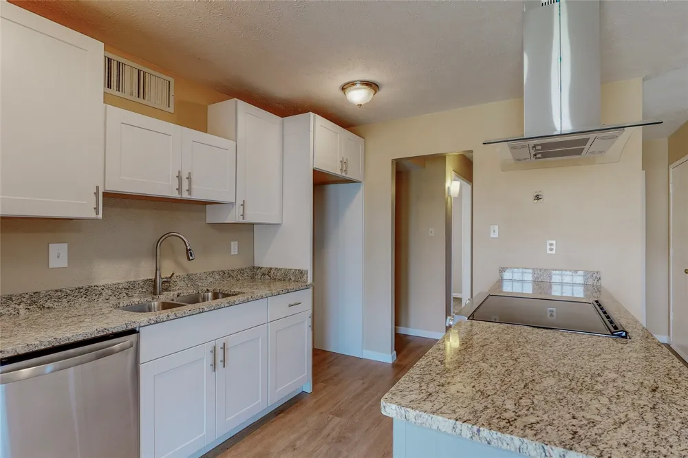 5568 Ragan Drive The Colony, TX 75056