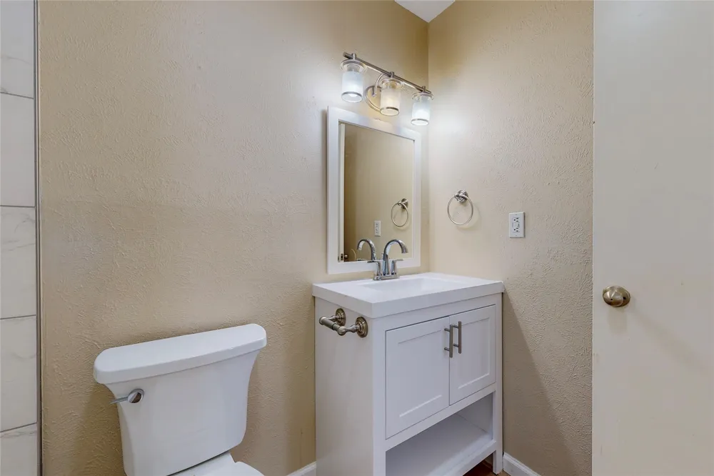 5568 Ragan Drive The Colony, TX 75056