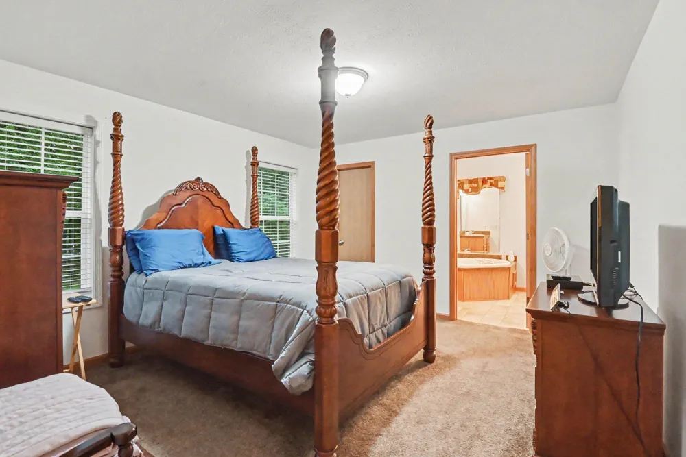 838 Nadeau Drive Pullman, MI 49450