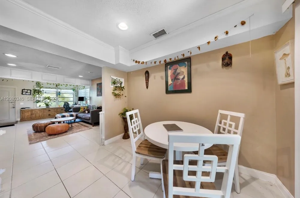 2326 Harding St Hollywood, FL 33020