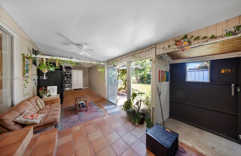 2326 Harding St Hollywood, FL 33020