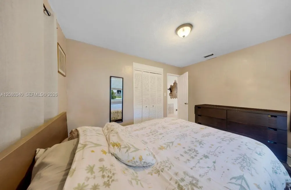 2326 Harding St Hollywood, FL 33020