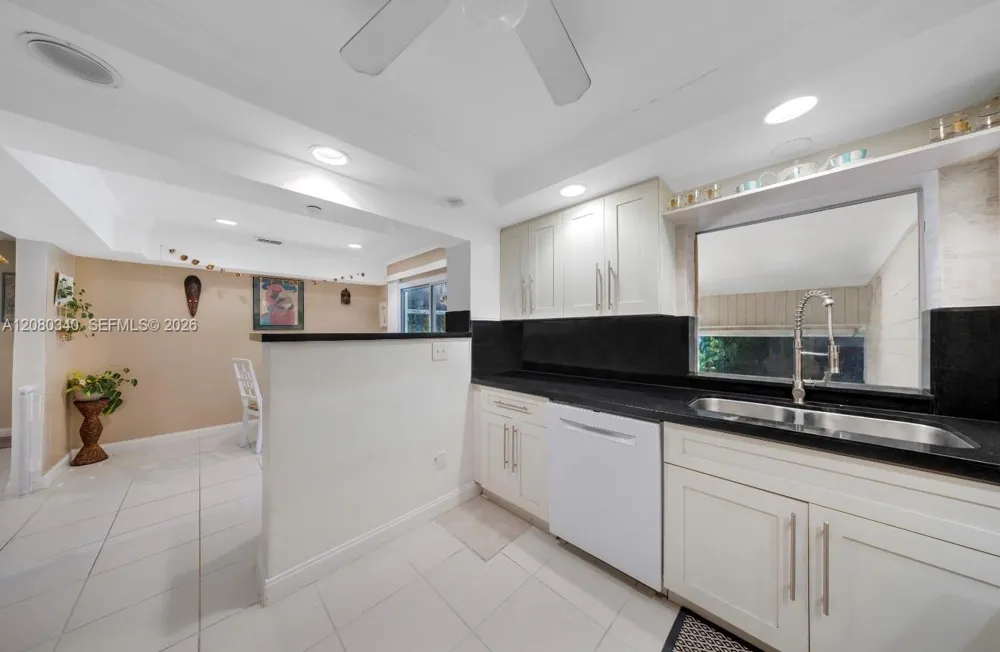 2326 Harding St Hollywood, FL 33020