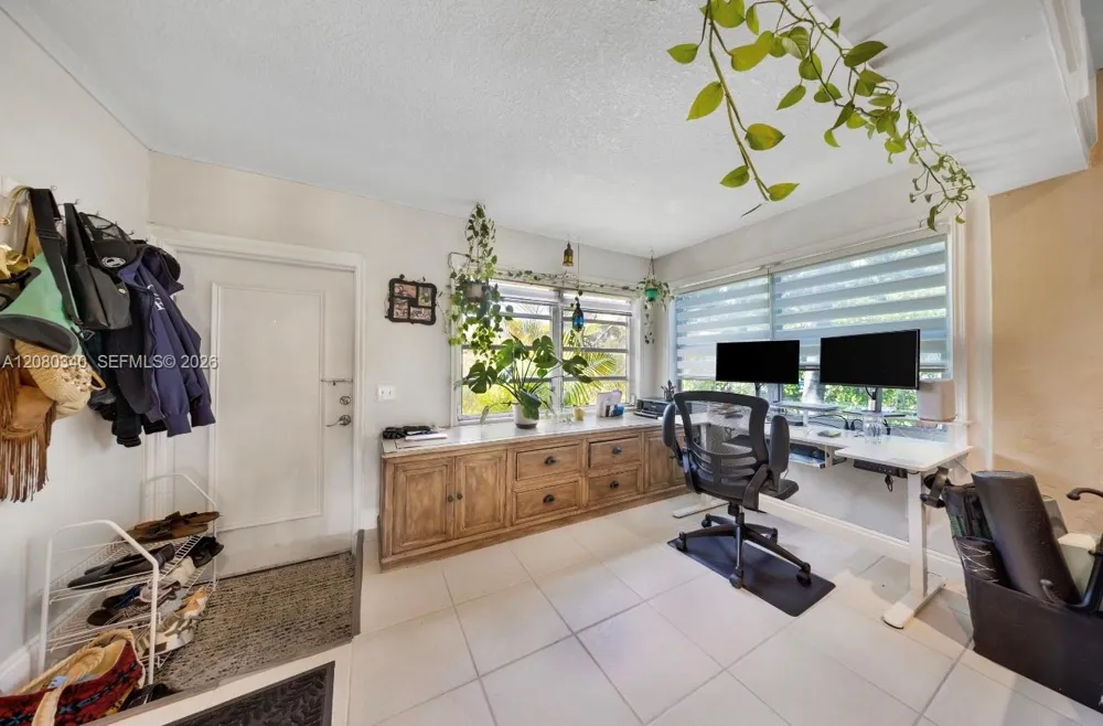2326 Harding St Hollywood, FL 33020