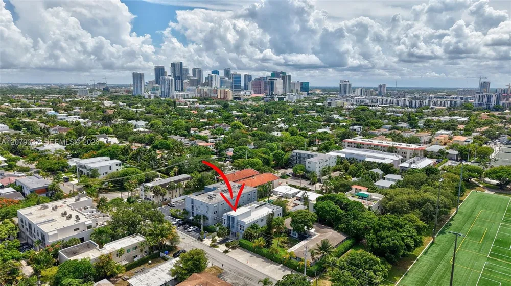 617 NE 14th Ave Fort Lauderdale, FL 33304