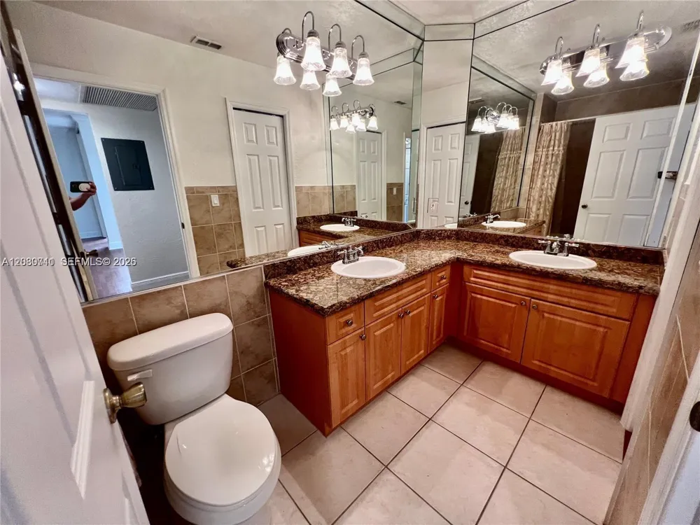 3858 Coral Tree Cir #206 Coconut Creek, FL 33073