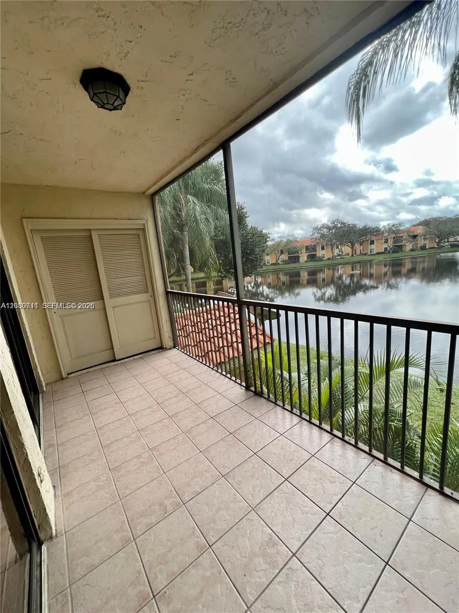 3858 Coral Tree Cir #206 Coconut Creek, FL 33073