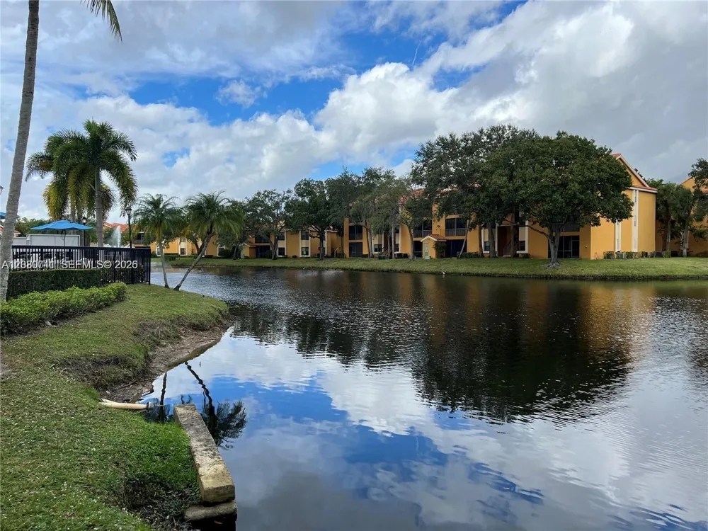 3858 Coral Tree Cir #206 Coconut Creek, FL 33073