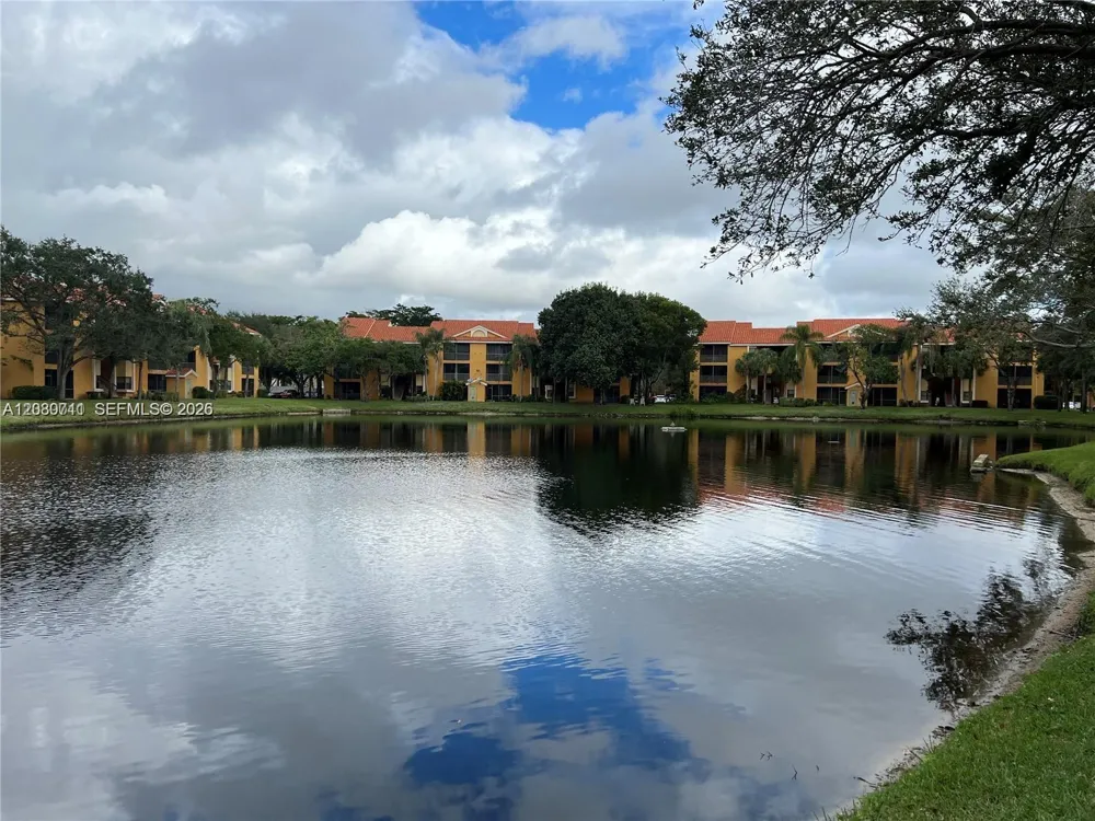 3858 Coral Tree Cir #206 Coconut Creek, FL 33073