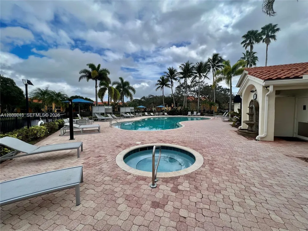 3858 Coral Tree Cir #206 Coconut Creek, FL 33073