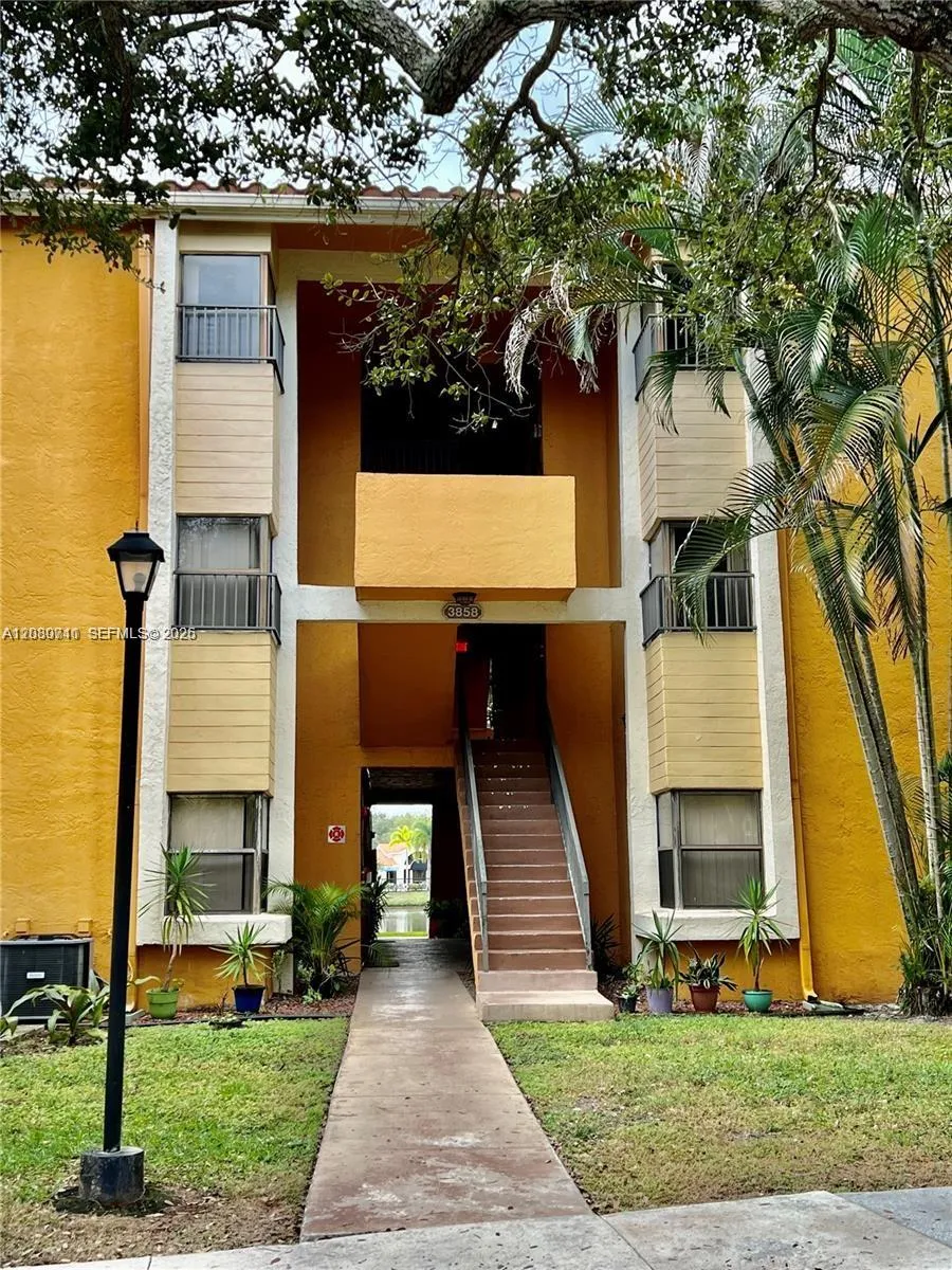 3858 Coral Tree Cir #206 Coconut Creek, FL 33073