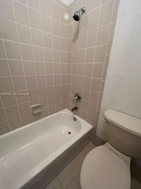 3632 NW 30th Ct #10F Lauderdale Lakes, FL 33311