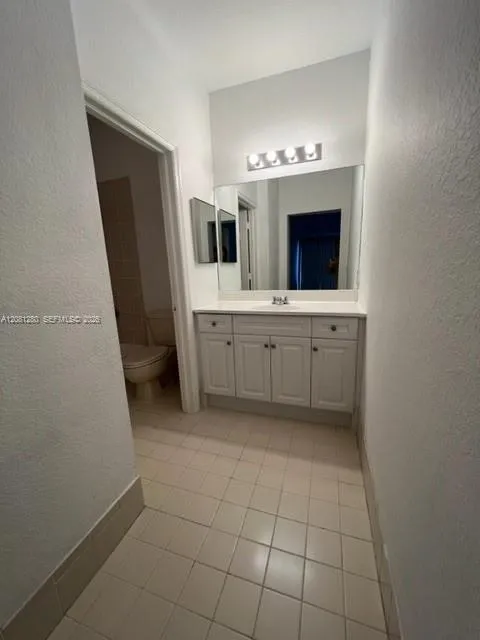 3632 NW 30th Ct #10F Lauderdale Lakes, FL 33311