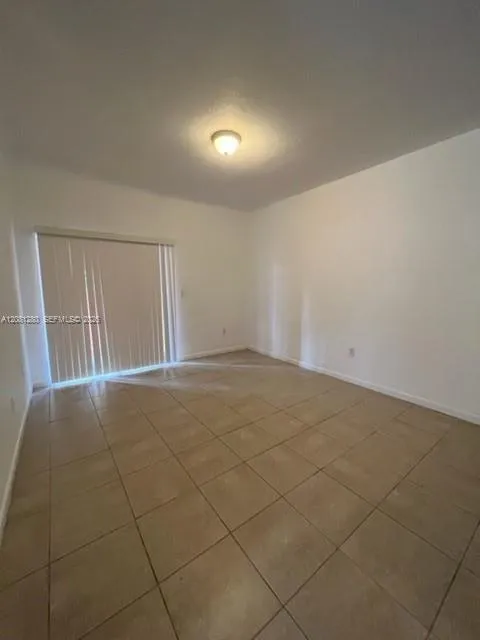 3632 NW 30th Ct #10F Lauderdale Lakes, FL 33311
