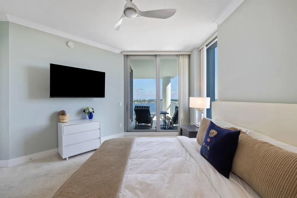 2 WATER CLUB WAY #1003 North Palm Beach, FL 33408
