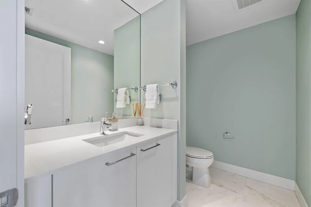 2 WATER CLUB WAY #1003 North Palm Beach, FL 33408