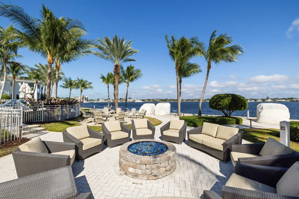 2 WATER CLUB WAY #1003 North Palm Beach, FL 33408