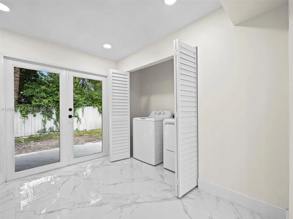 3651 SW 40th Ave West Park, FL 33023