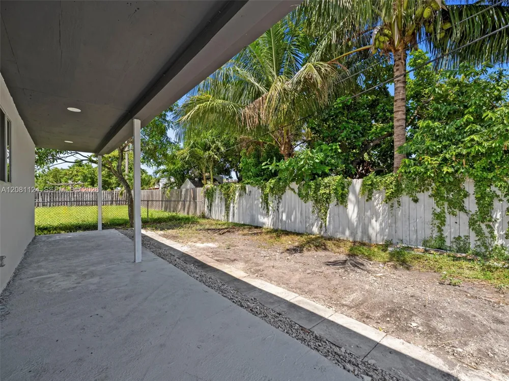 3651 SW 40th Ave West Park, FL 33023