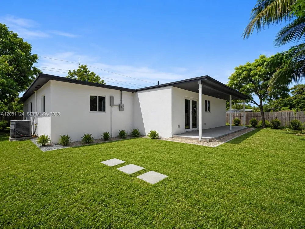 3651 SW 40th Ave West Park, FL 33023