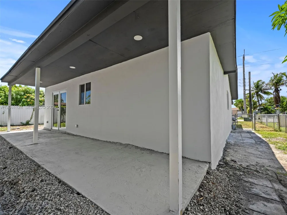 3651 SW 40th Ave West Park, FL 33023