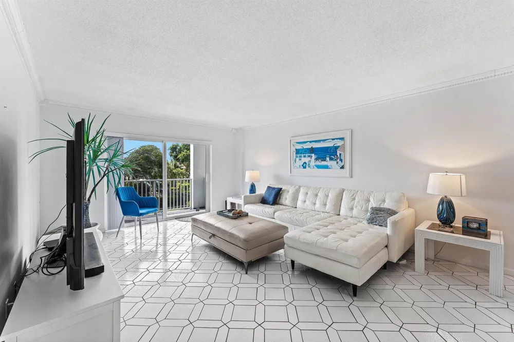 1111 S Ocean Boulevard #315 Boca Raton, FL 33432