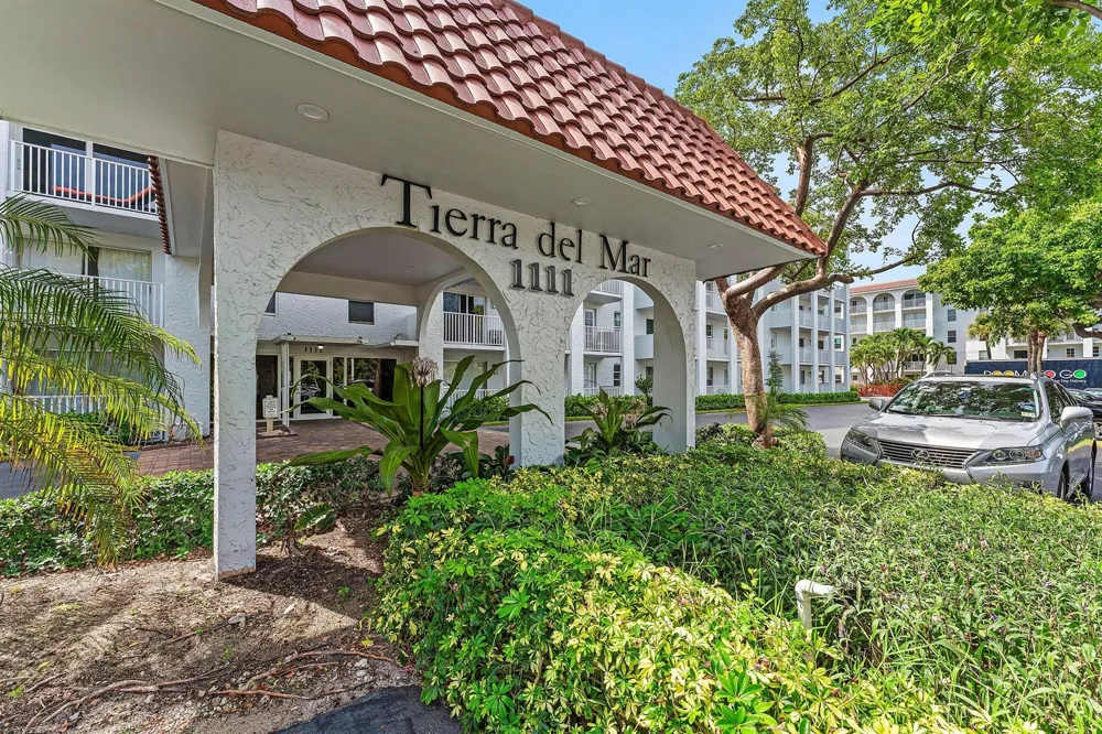 1111 S Ocean Boulevard #315 Boca Raton, FL 33432
