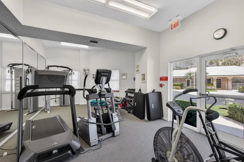 1660 S Highway A1A (Incl. separate deeded guest suite) #222 Jupiter, FL 33477