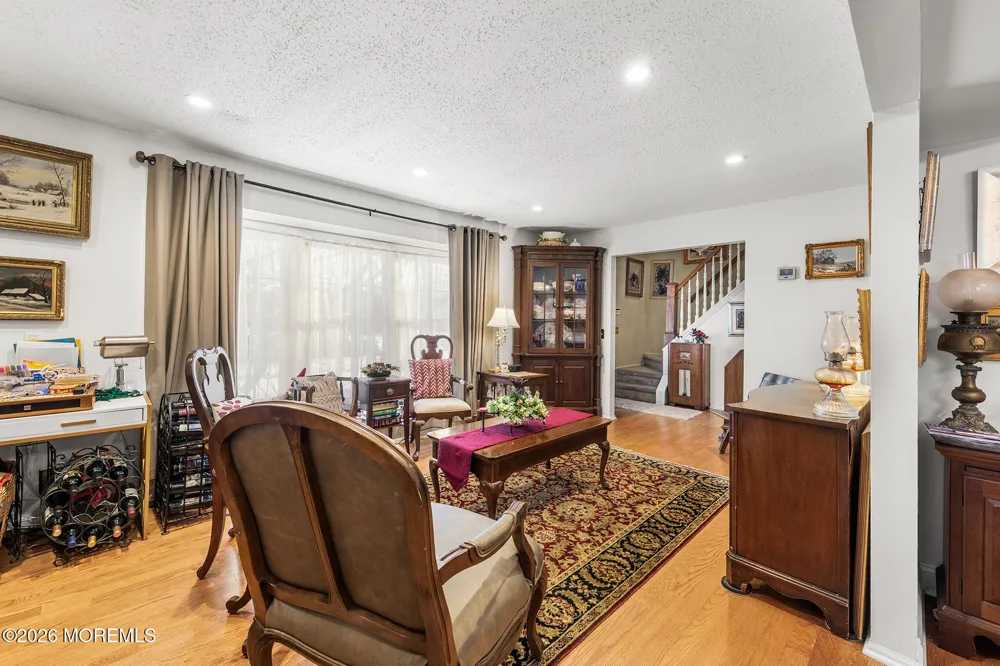 28 Standish Drive Howell, NJ 07731