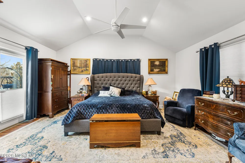 28 Standish Drive Howell, NJ 07731