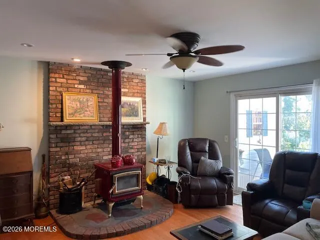 28 Standish Drive Howell, NJ 07731