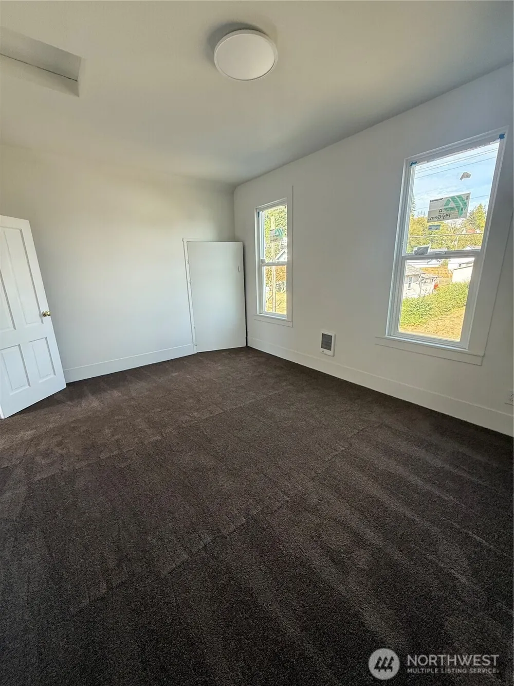 1118 Larch Street Raymond, WA 98577