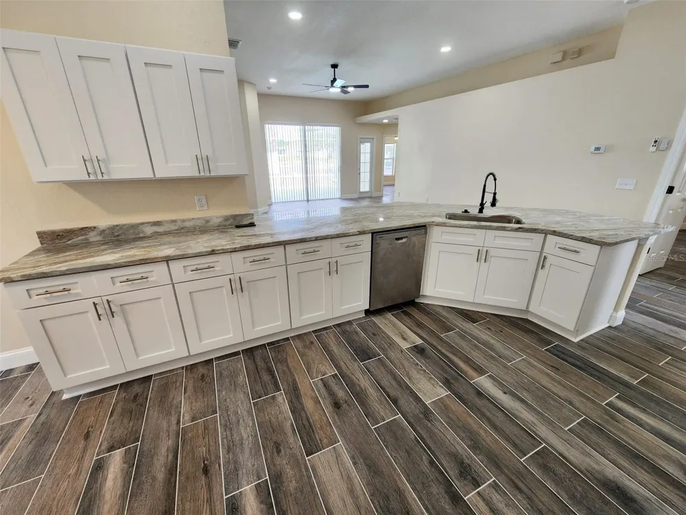 29545 MORWEN PLACE Wesley Chapel, FL 33543